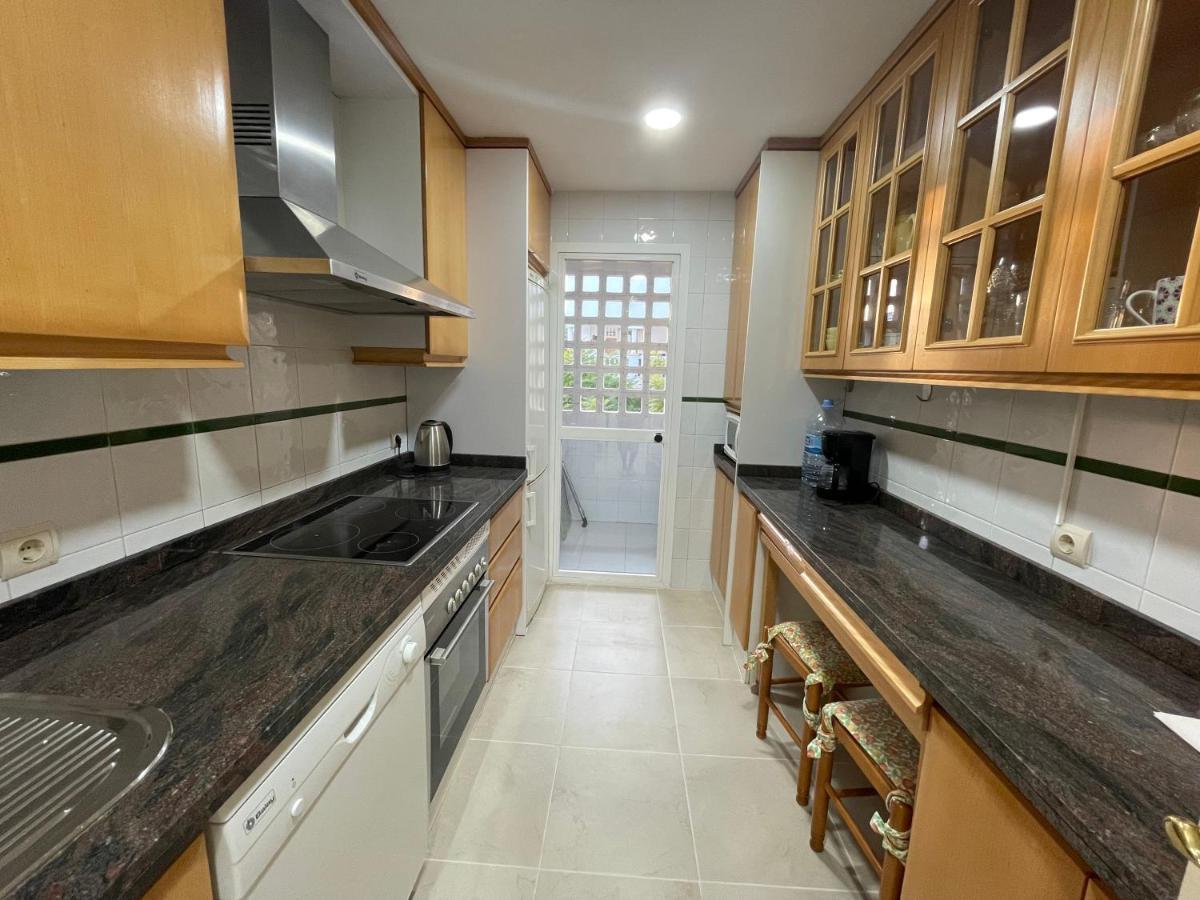 Сozy 2 Bedroom Apartment In Best Area Of ماربيا المظهر الخارجي الصورة