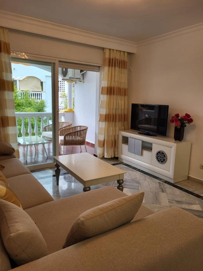 Сozy 2 Bedroom Apartment In Best Area Of ماربيا المظهر الخارجي الصورة